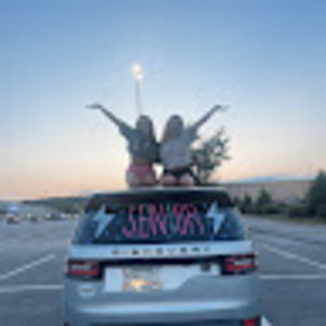 Meet your Posher, Caroline